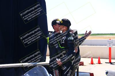 media/Aug-13-2023-CRA (Sun) [[1cfc37a6fb]]/Race 6 1000 Supersport/Grid Shots/